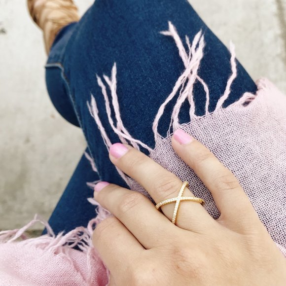 New With Tags Gold Plated X Criss Cross CZ Ring - Picture 1 of 11